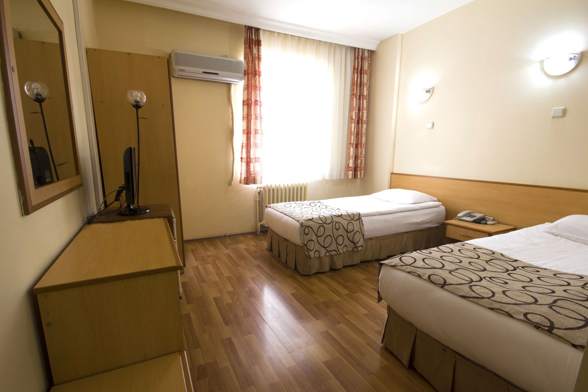 Acikgoz Hotel Эдирне Экстерьер фото