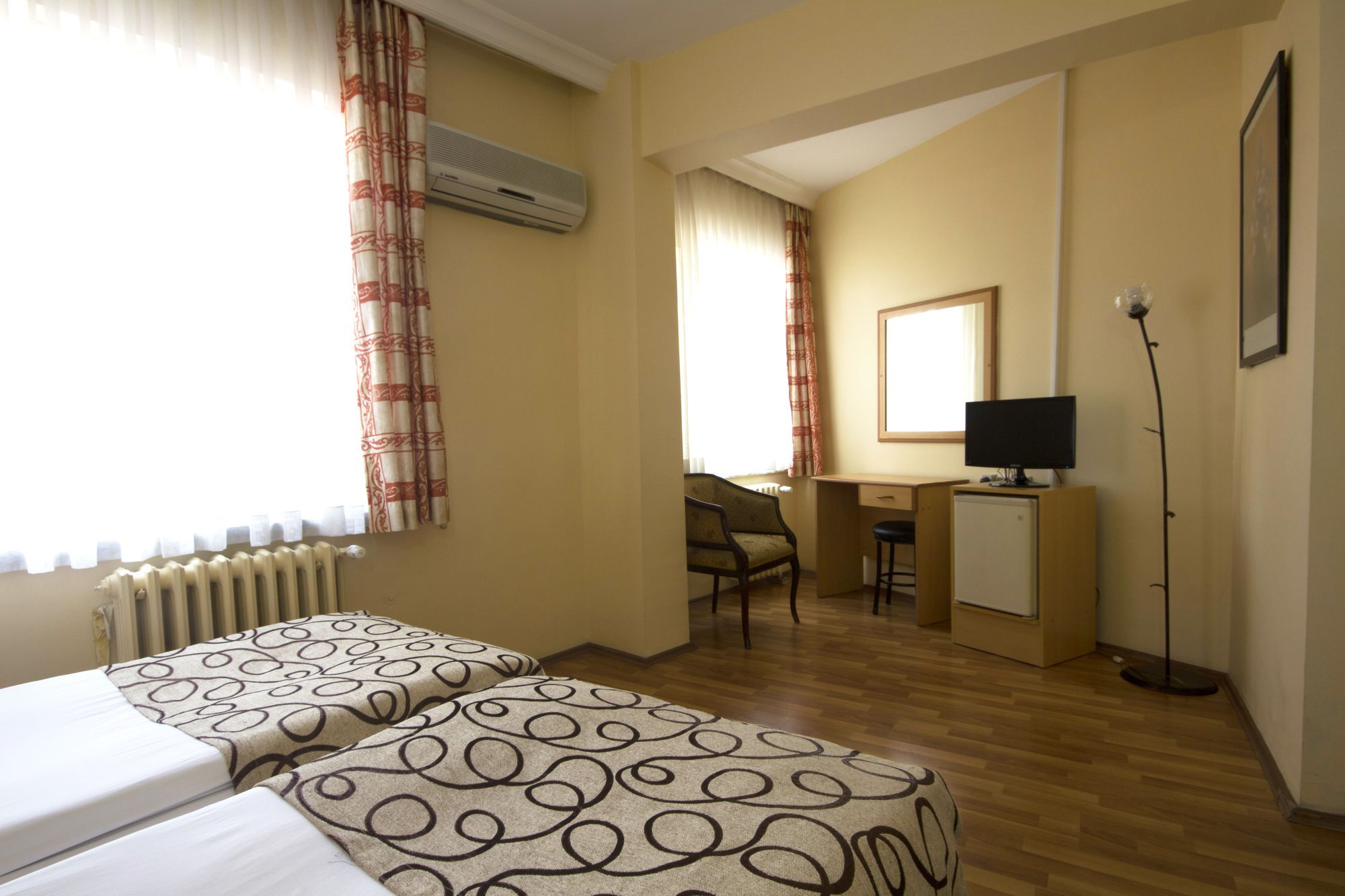 Acikgoz Hotel Эдирне Экстерьер фото